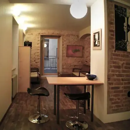 Cozy In The Heart Of Old Town